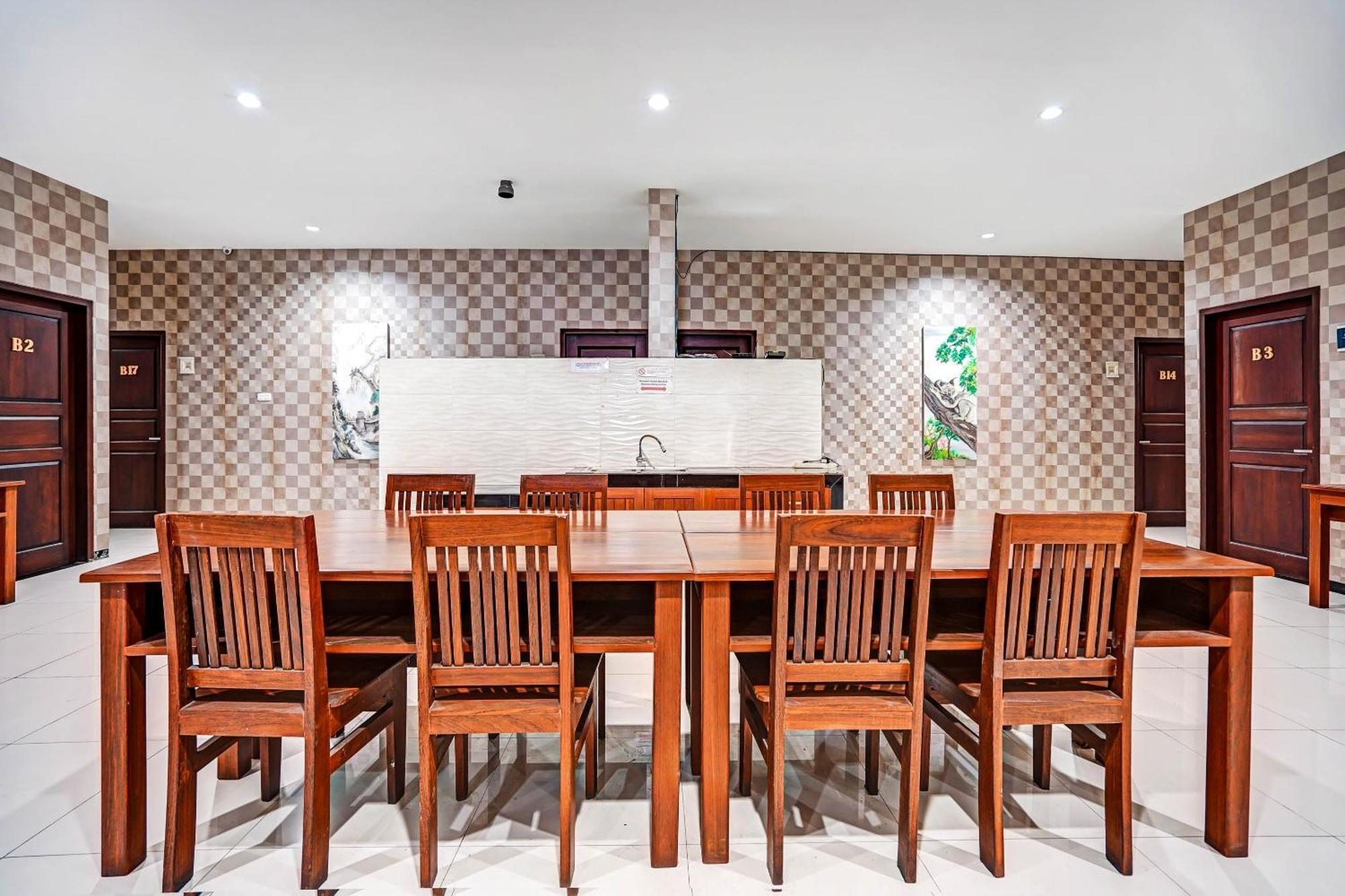 Oyo 90889 Dkb Residence سورابايا المظهر الخارجي الصورة
