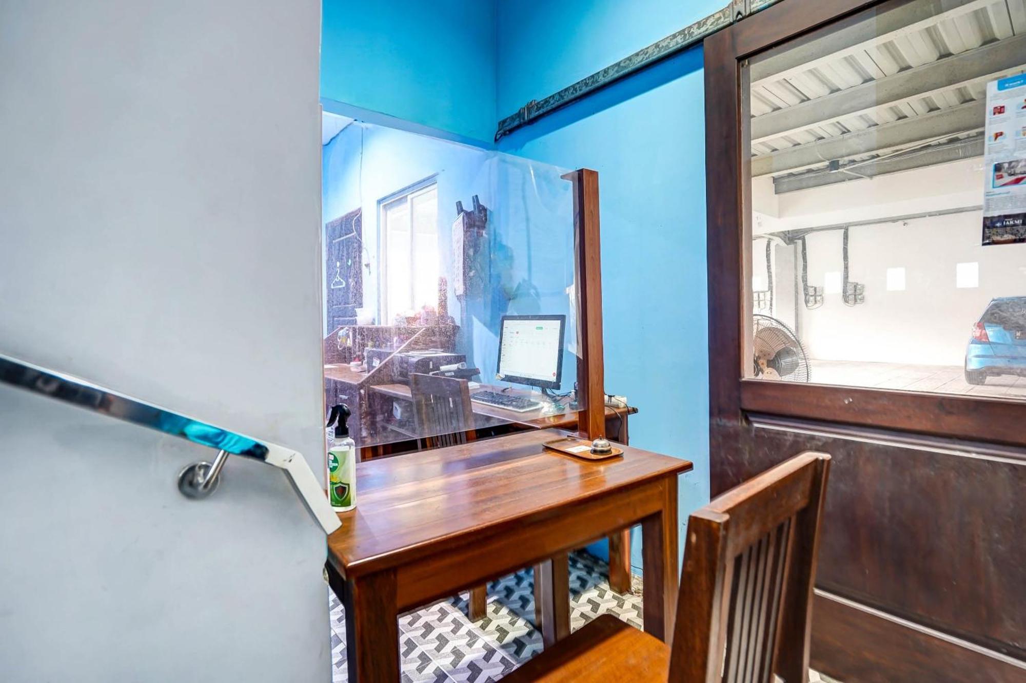 Oyo 90889 Dkb Residence سورابايا المظهر الخارجي الصورة