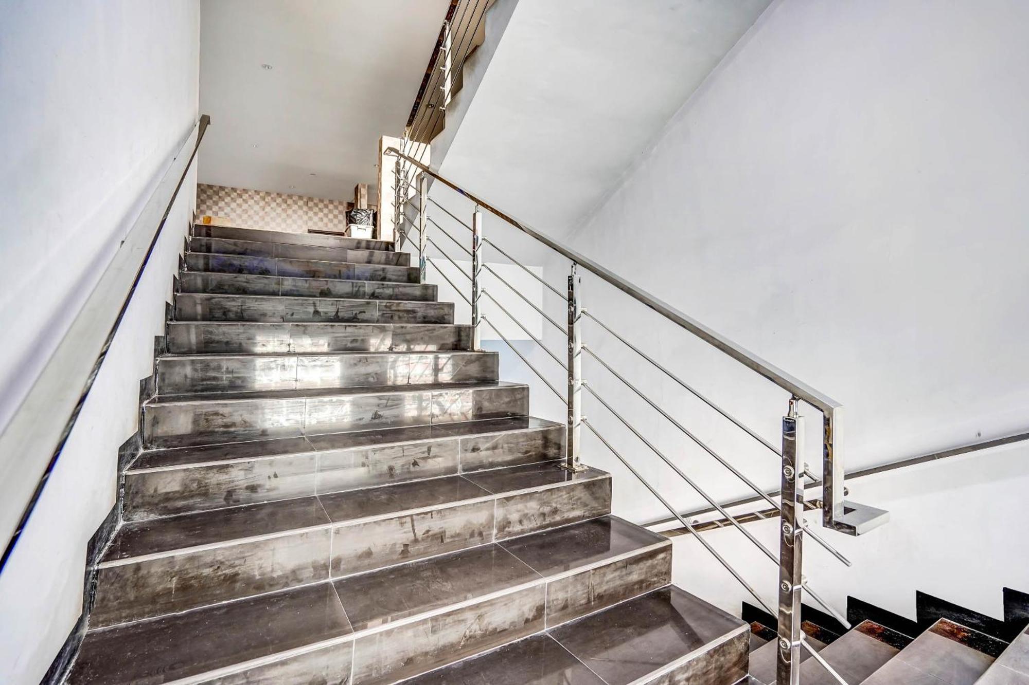 Oyo 90889 Dkb Residence سورابايا المظهر الخارجي الصورة